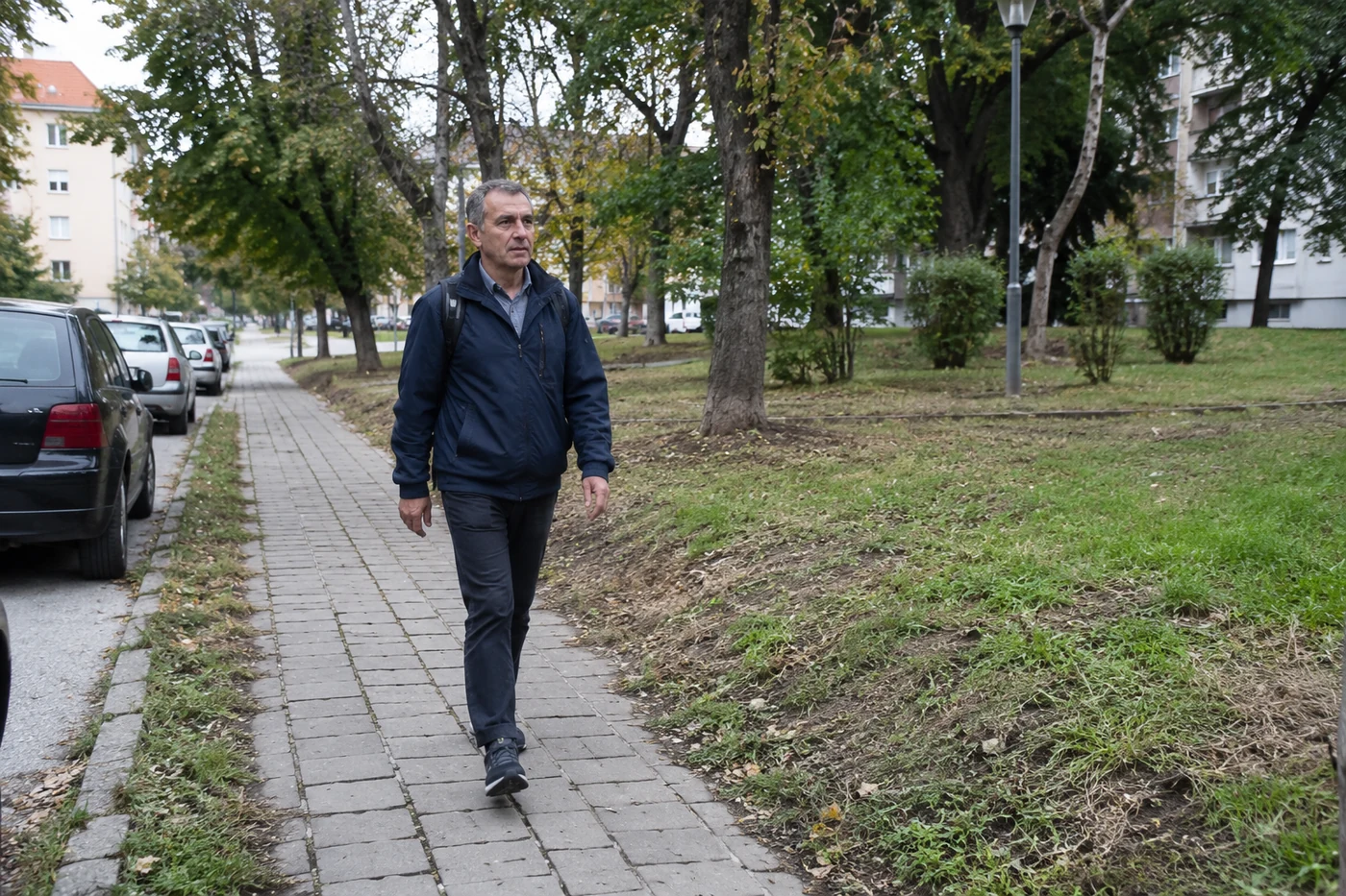 Odrasla osoba u dnevnoj šetnji